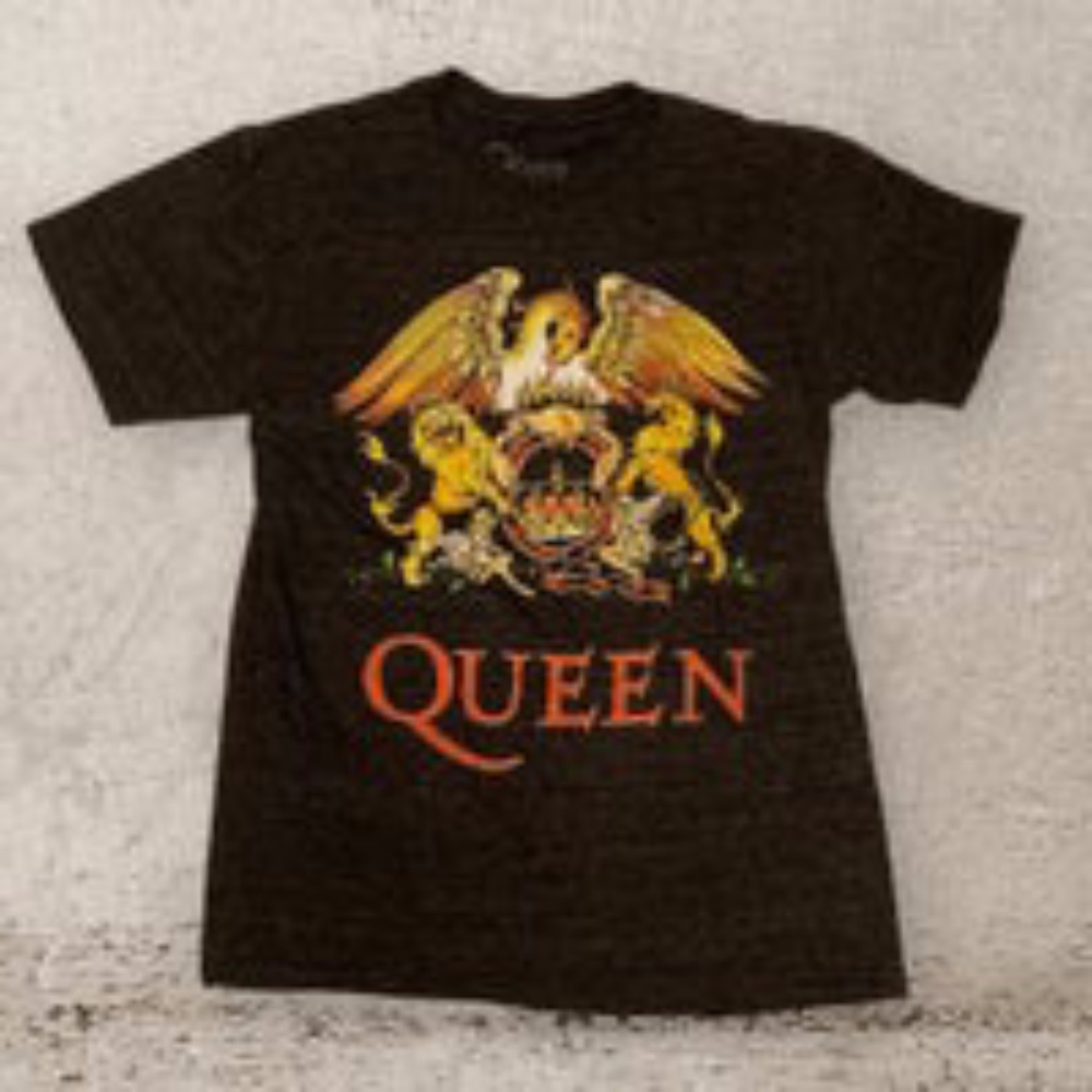 Super sick Women’s Queen graphic t shirt dark grey size small